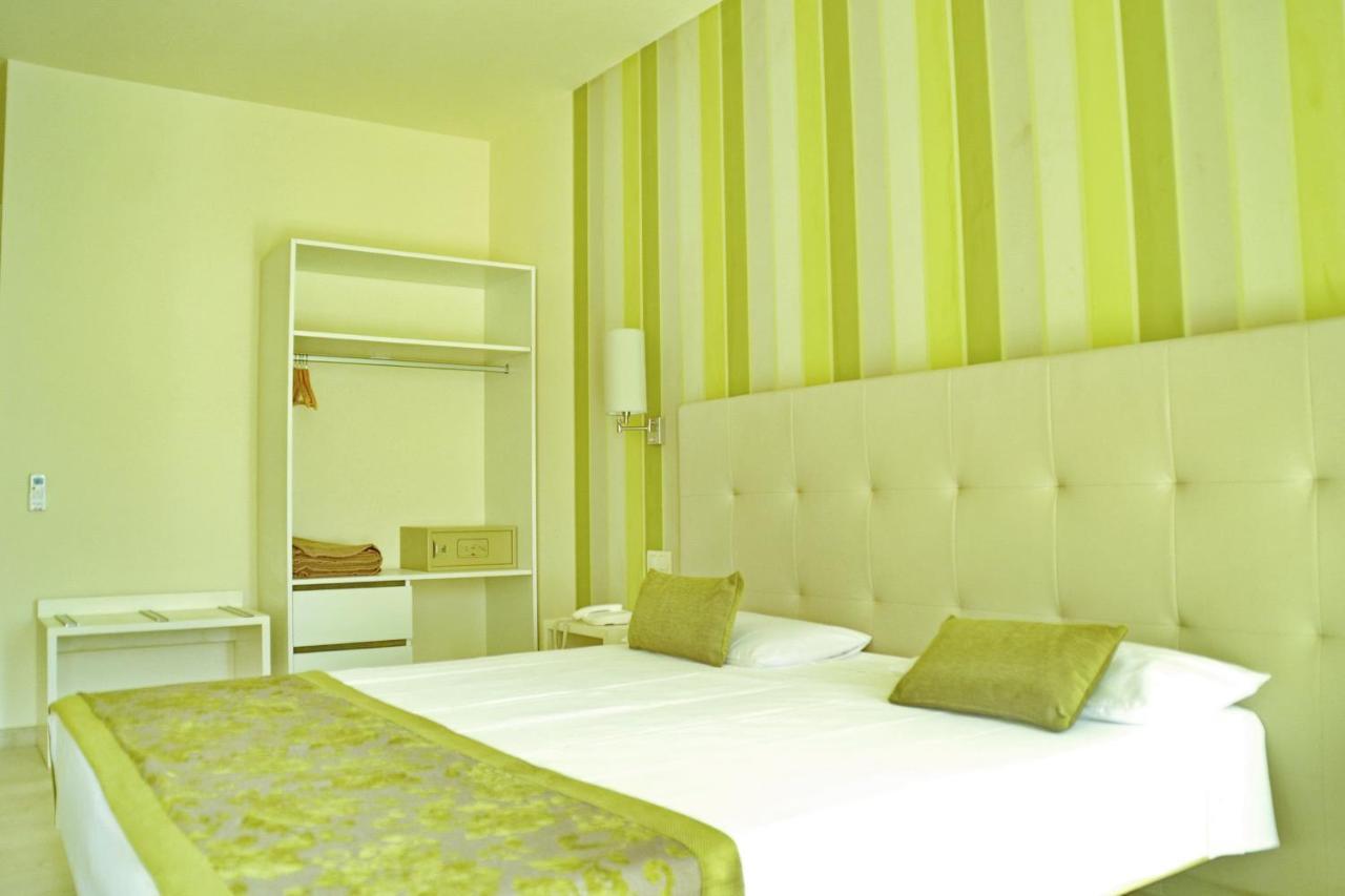 Ouril Hotel Julia Santa Maria Esterno foto