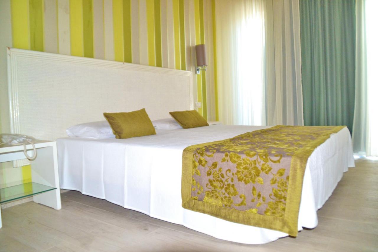 Ouril Hotel Julia Santa Maria Esterno foto