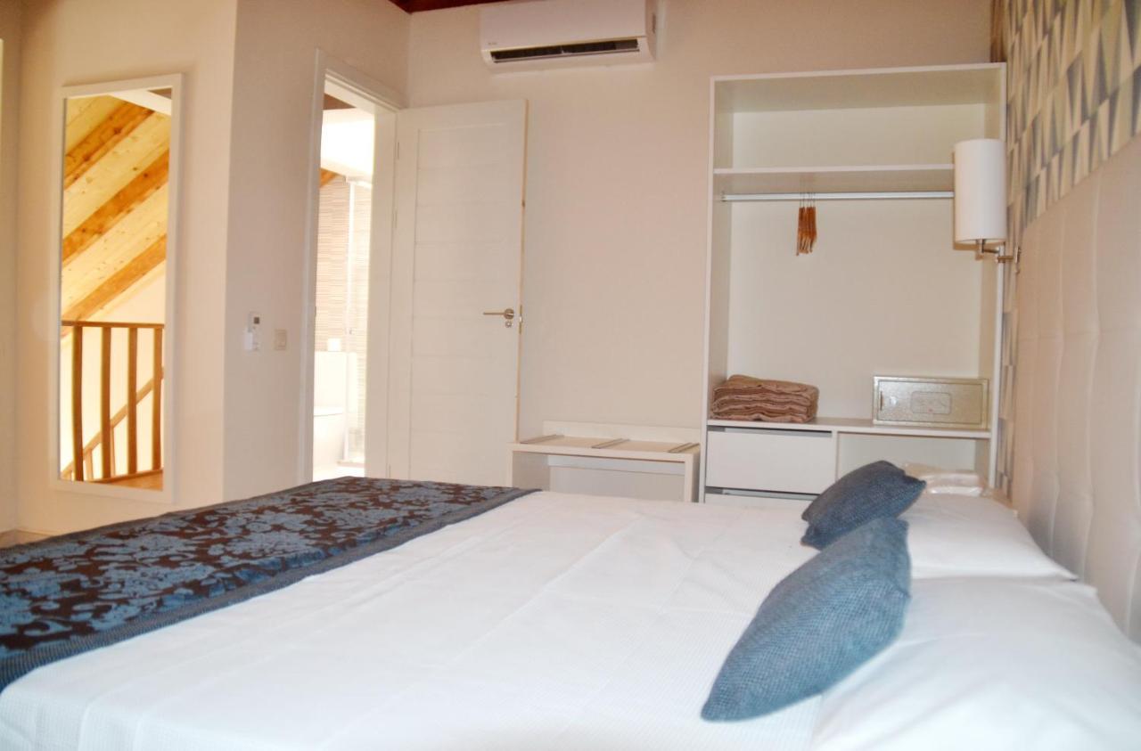 Ouril Hotel Julia Santa Maria Esterno foto
